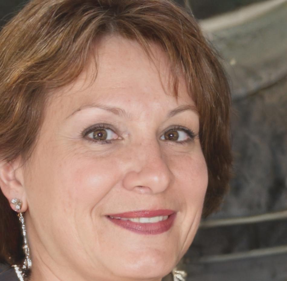 Directora de Operaciones de turevaliqen